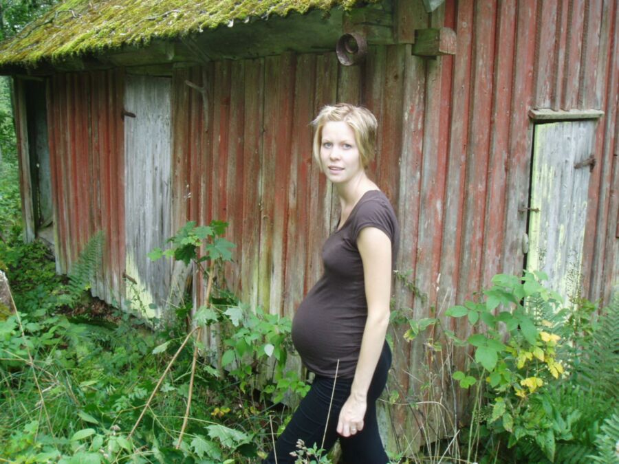 adolescente enceinte maigre