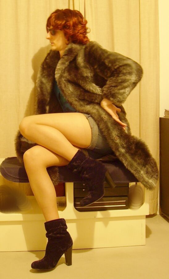 Me in Stockings, Pantyhose, Boots, Fur Coat, Gloves