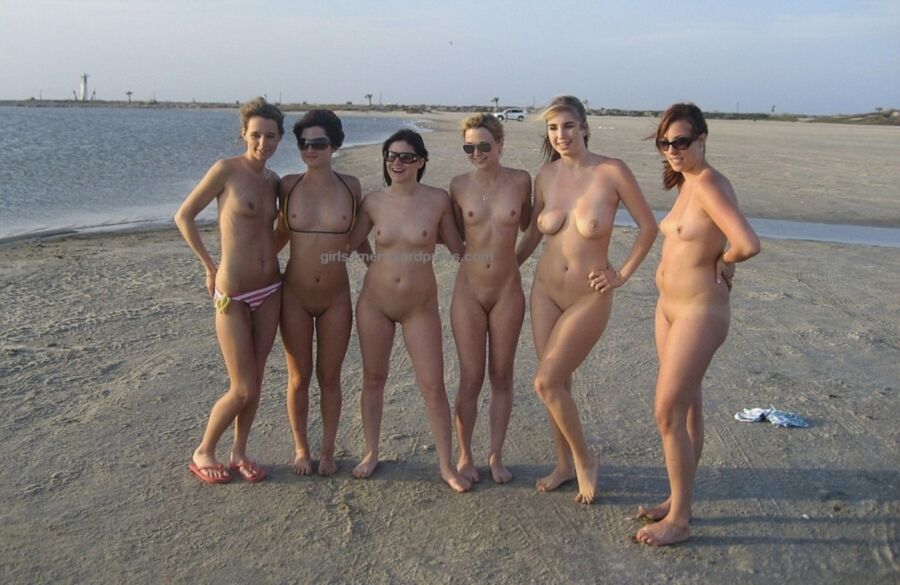 NAKED GIRLS