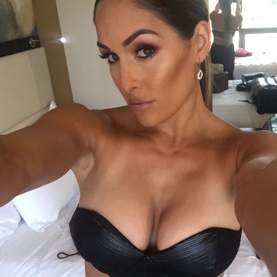 nikki bella