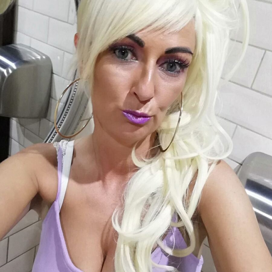 Chav MILF bâillonne pour ça