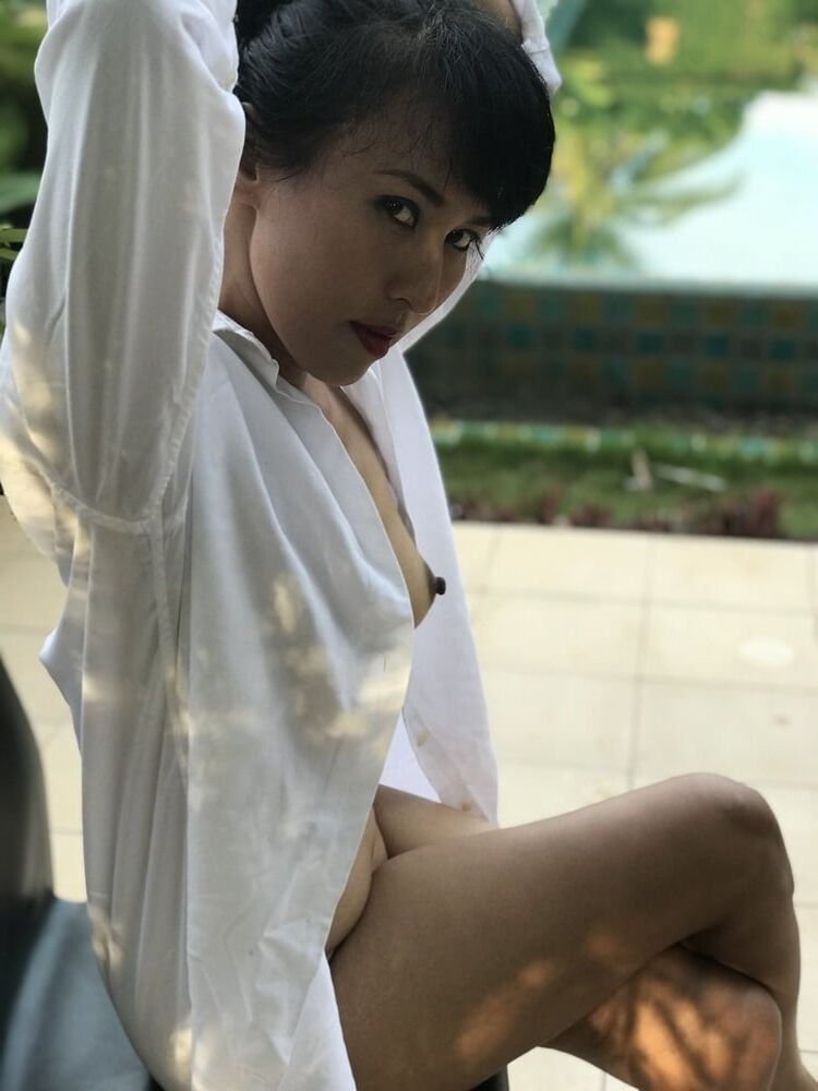 Belle MILF asiatique du sud-est