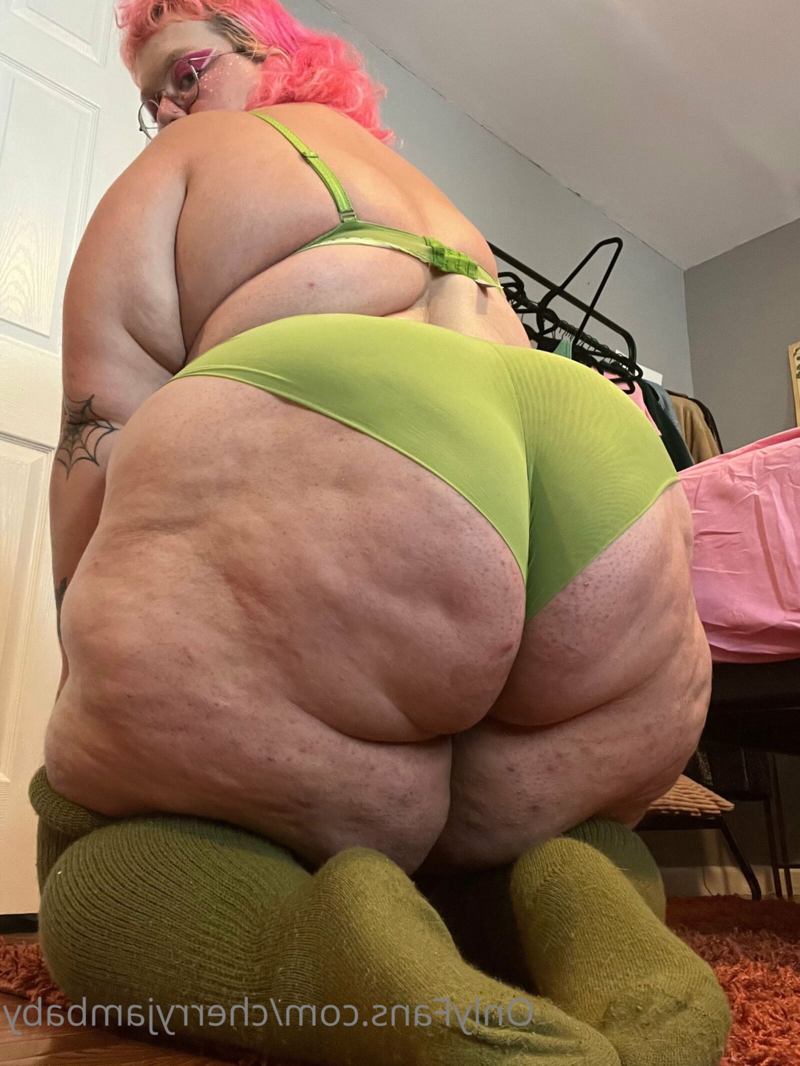 BBW ENORME CULO GORDO SUEÑO