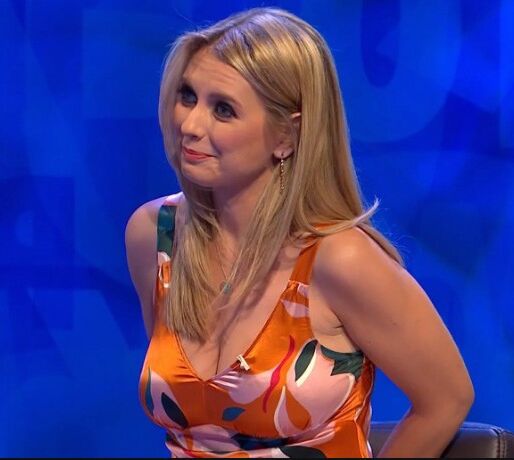 Rachel Riley. MILF BLONDE À GROS SEINS