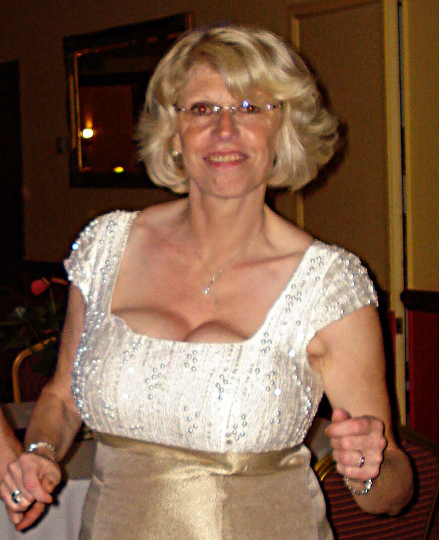 Busty Party Aunty   Mature Big Tits 