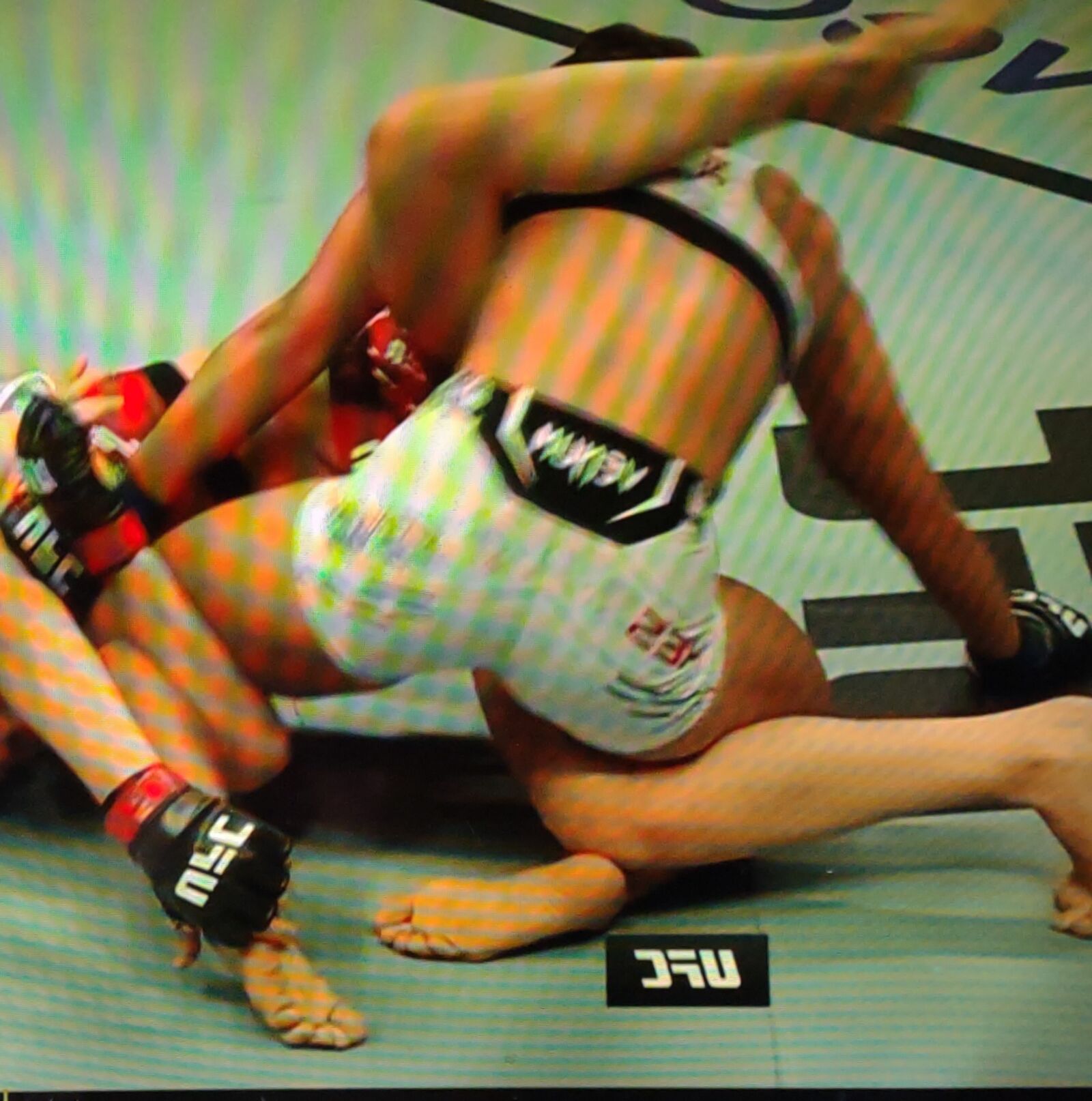 Sam Hughes MMA feet toes curled