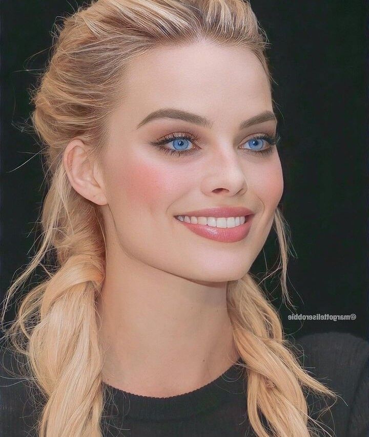 Margot Robbie Actriz australiana