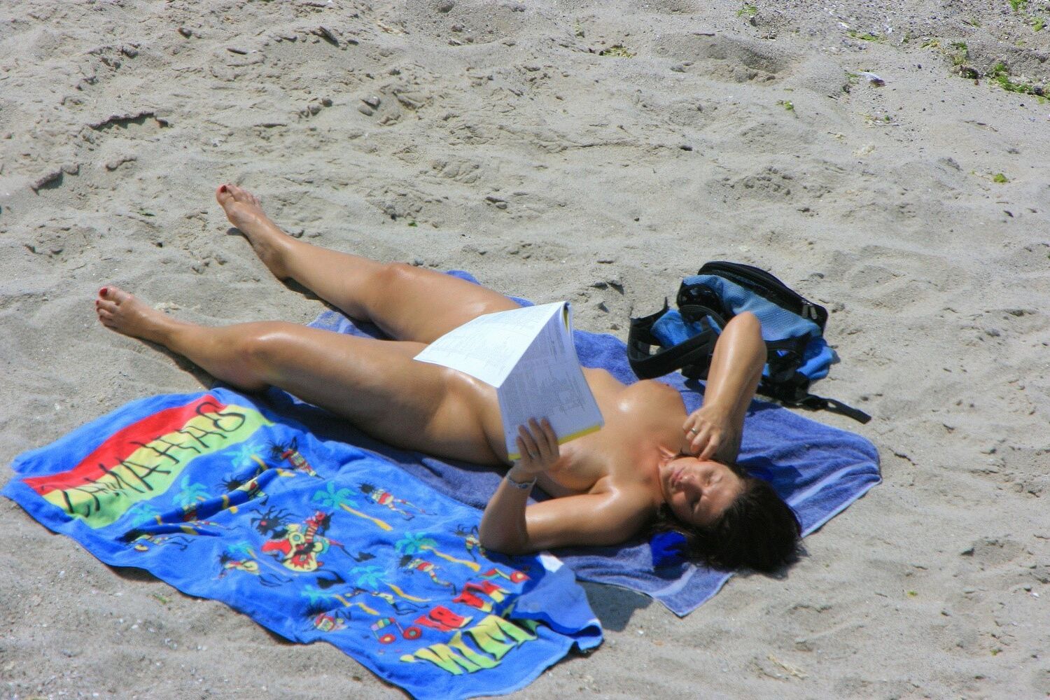 Hot Beach Nudist Mom has a GREAT BIG ASS!