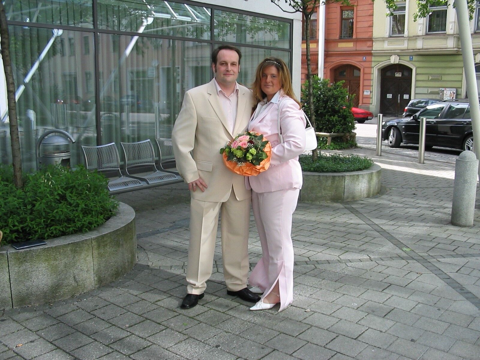 Mamá gordita posando para su esposo