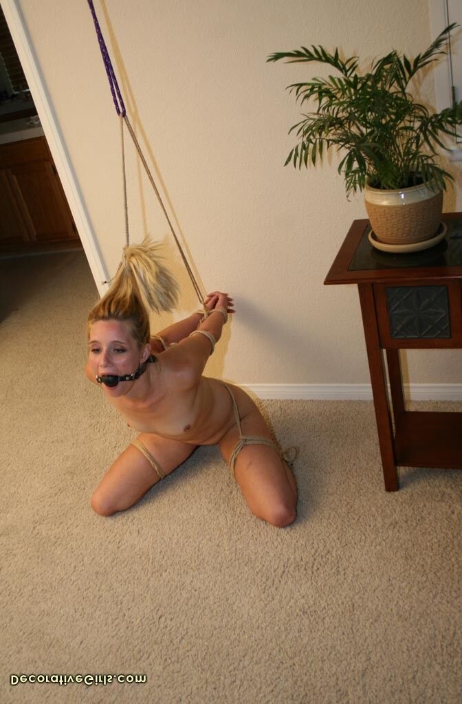 Kassity Cruz       Bondage Model