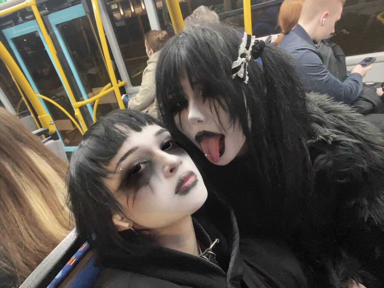 Goth Teens Need a Proper Fuck #1 Twitter: blasphemy_hub 