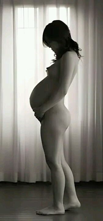 Preggo model naked 05