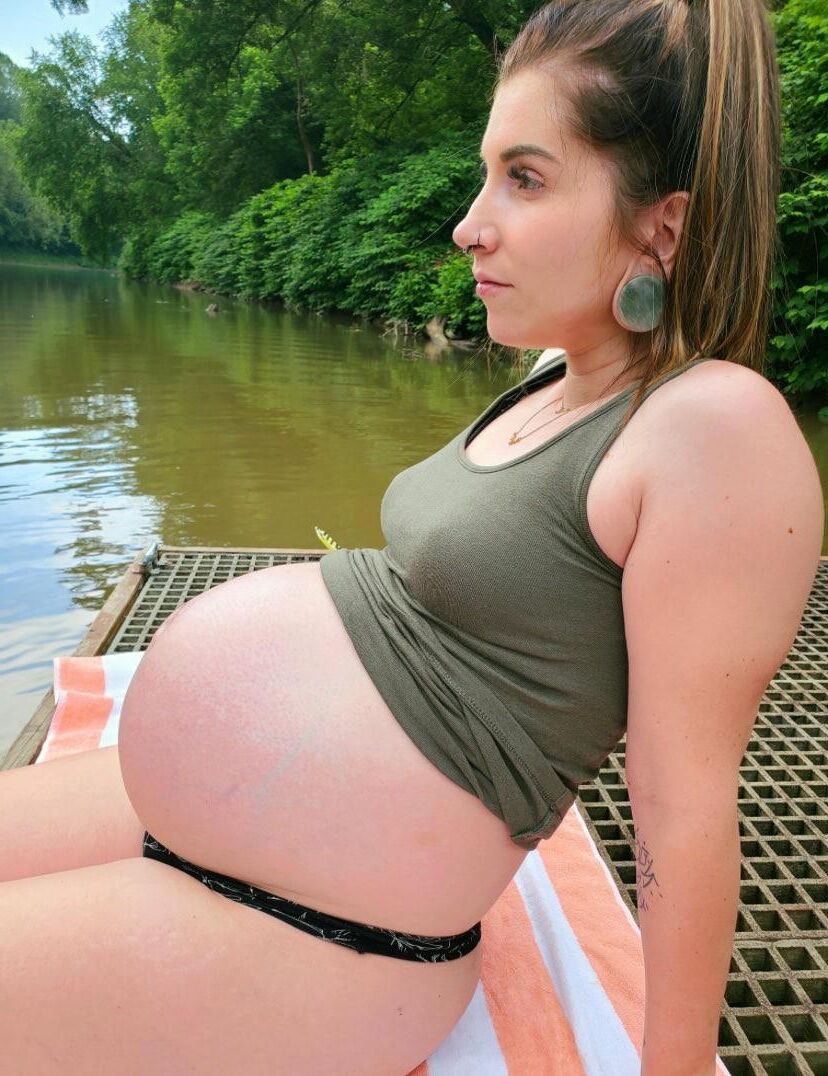 Pregnant ZILLY