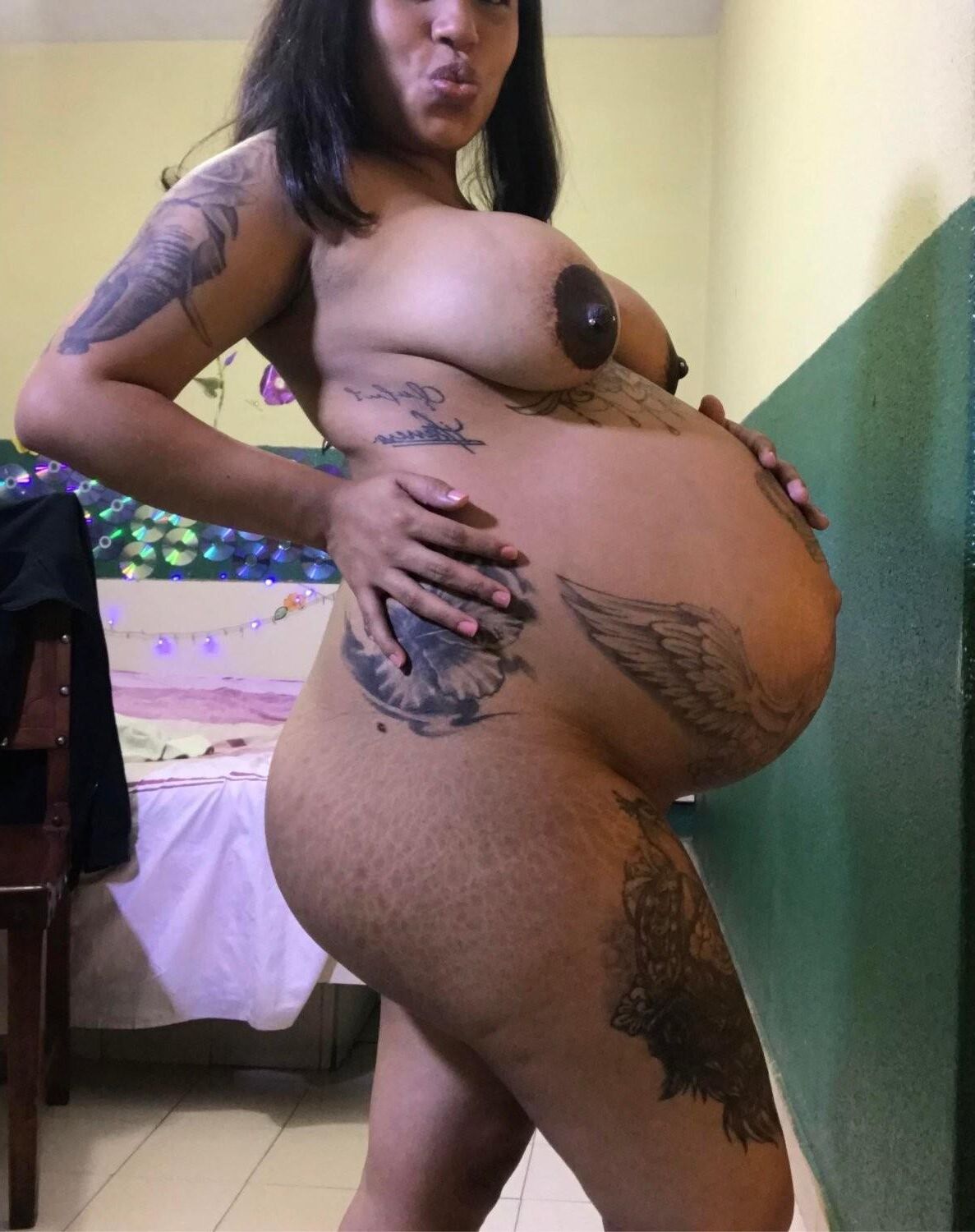 pregnant latina