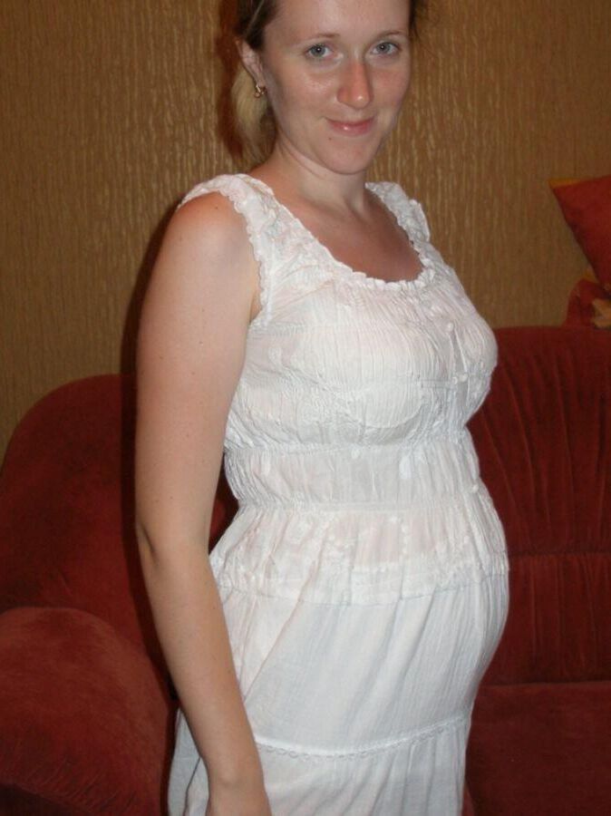 Olga enceinte de Kharkiv en Ukraine