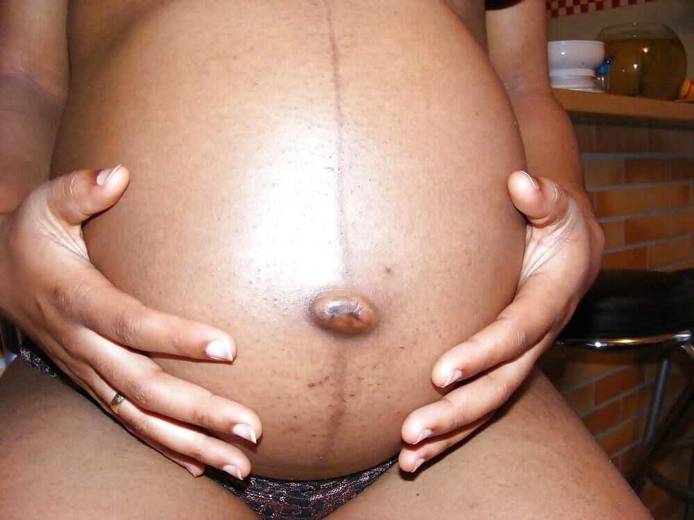 Young Ebony pregnant