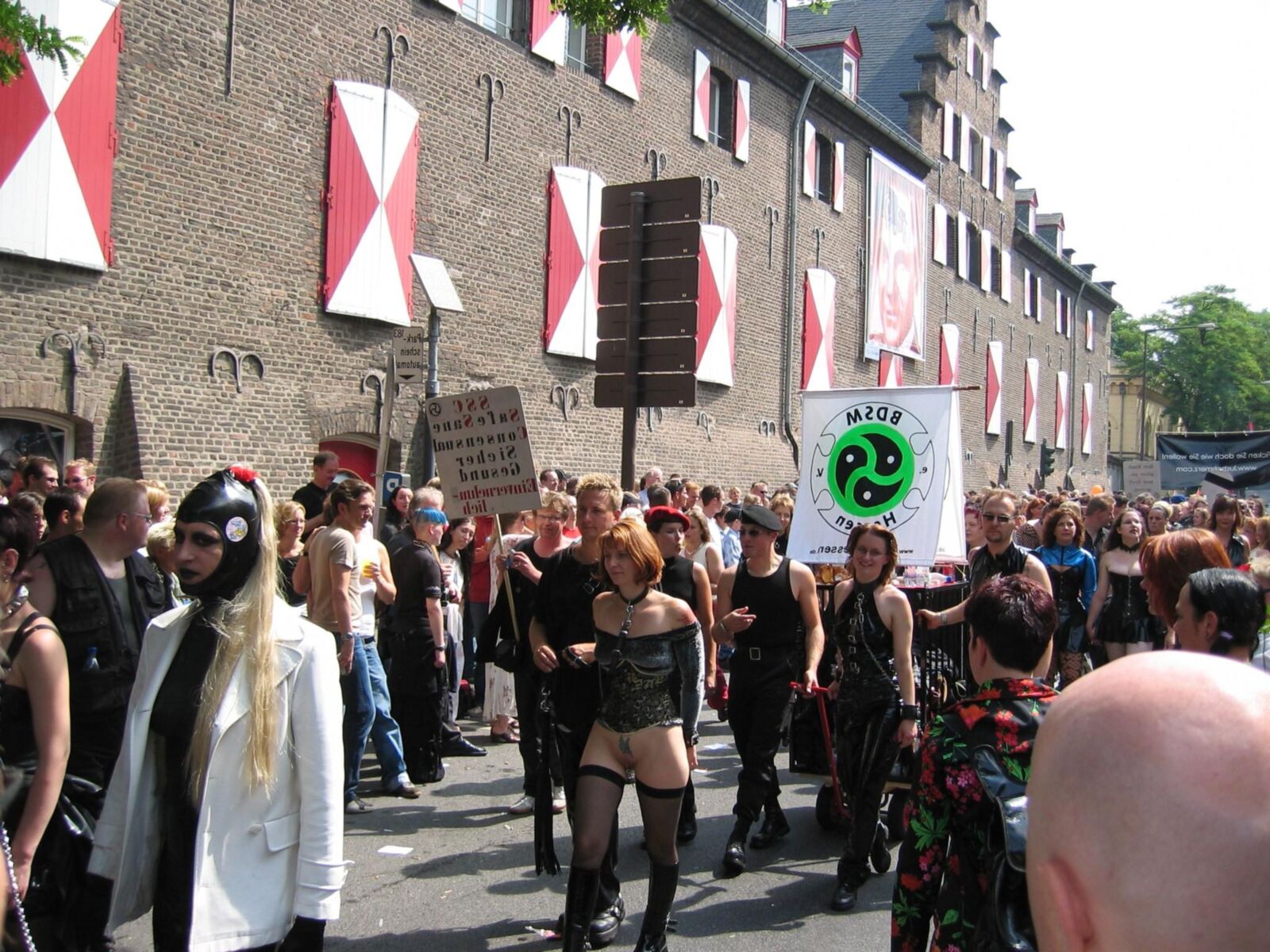 Moni au CSD 2003 à Cologne