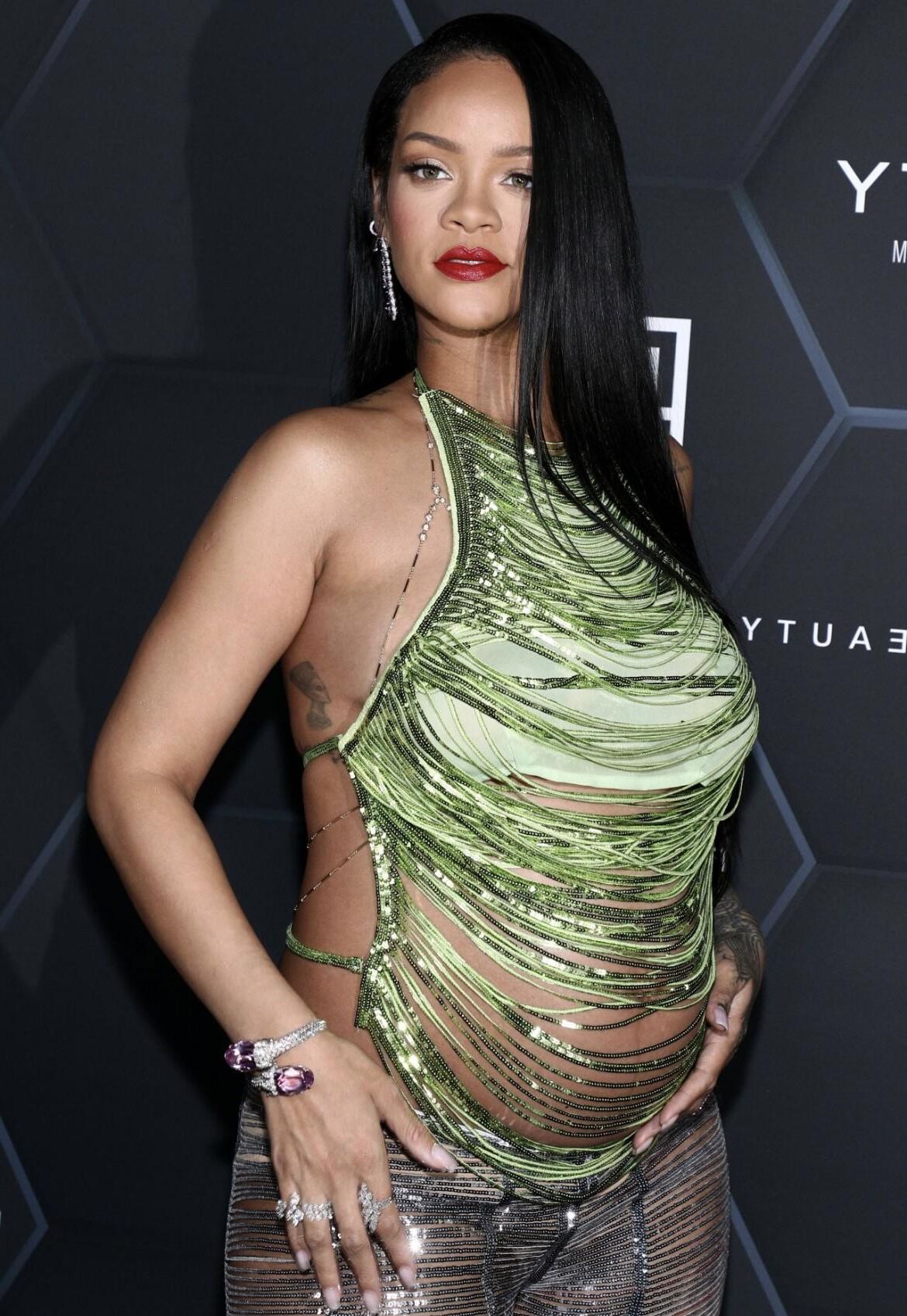 Rihanna embarazada perfecta