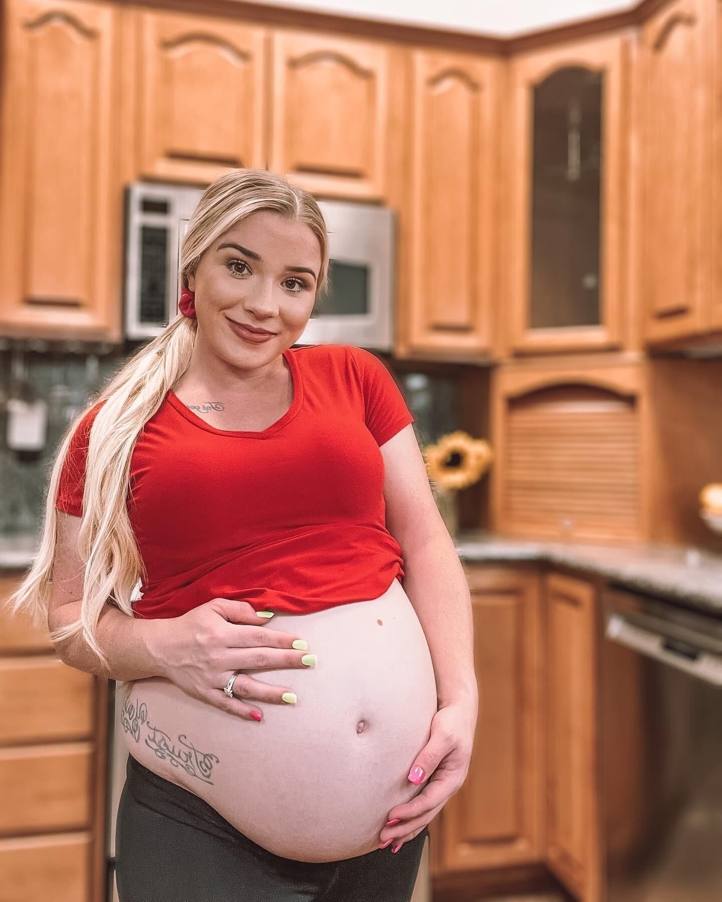 Hot pregnant Alexis with a huge belly