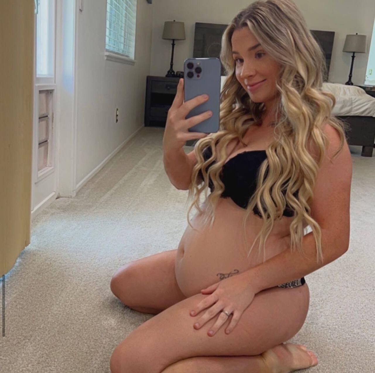 Hot pregnant Alexis with a huge belly