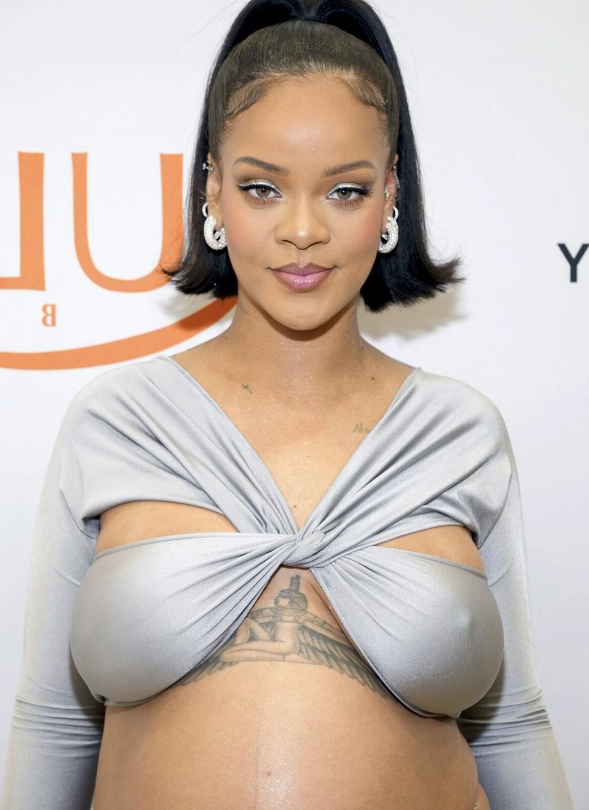 Rihanna embarazada perfecta