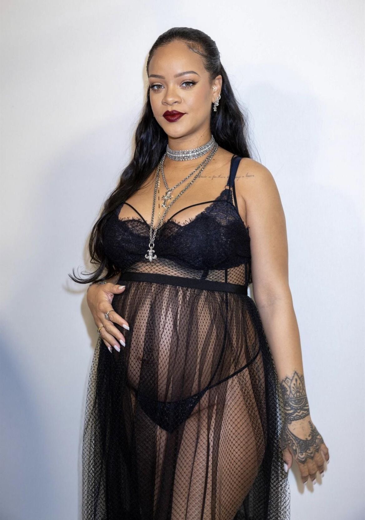 Rihanna embarazada perfecta