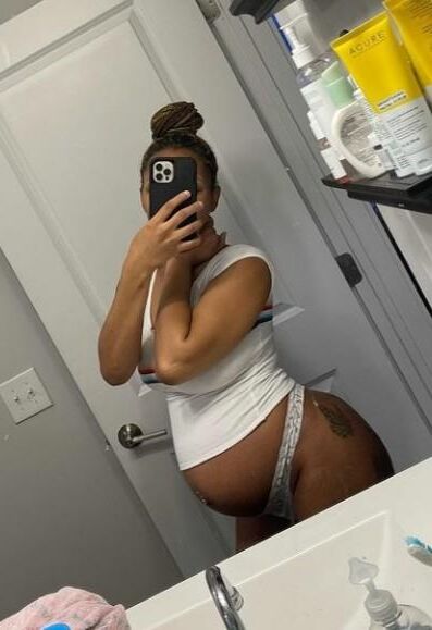 [Pregnant] black MILF from insta