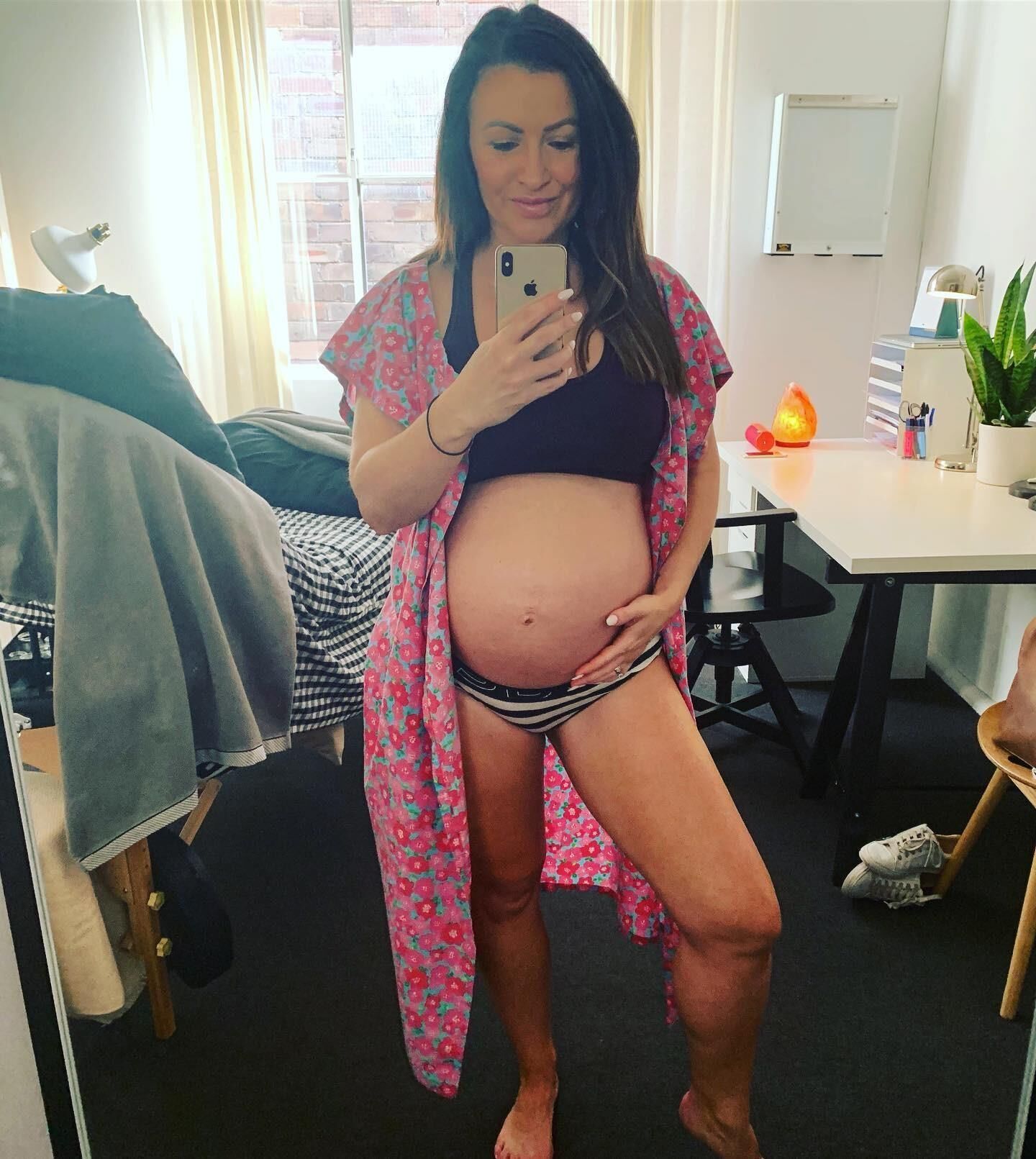 Hot pregnant amateur Amy 