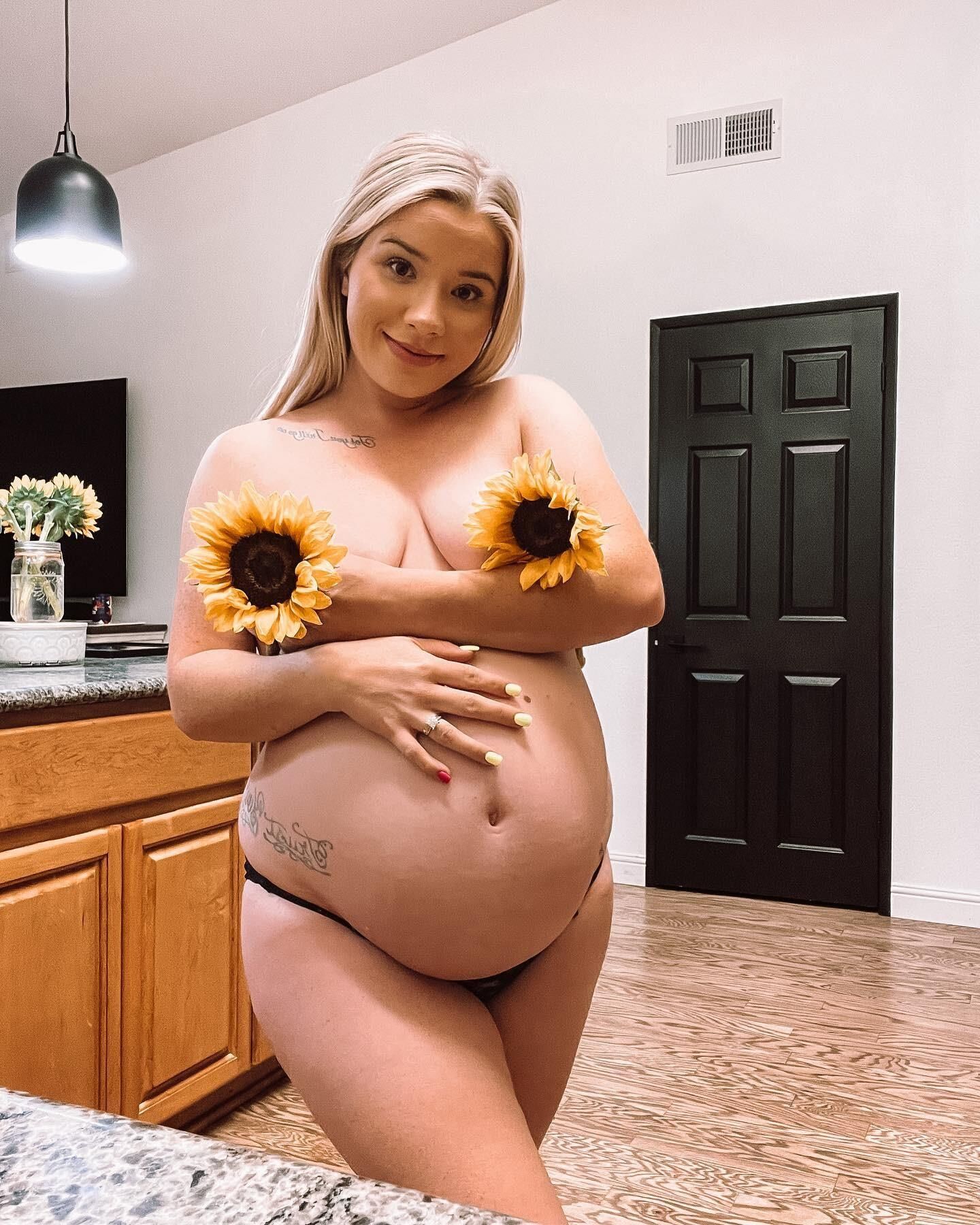 Hot pregnant Alexis with a huge belly