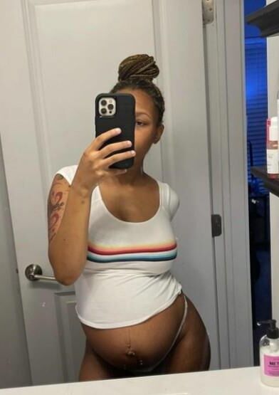 [Pregnant] black MILF from insta