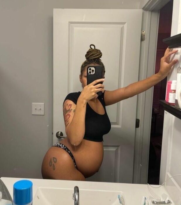 [Pregnant] black MILF from insta