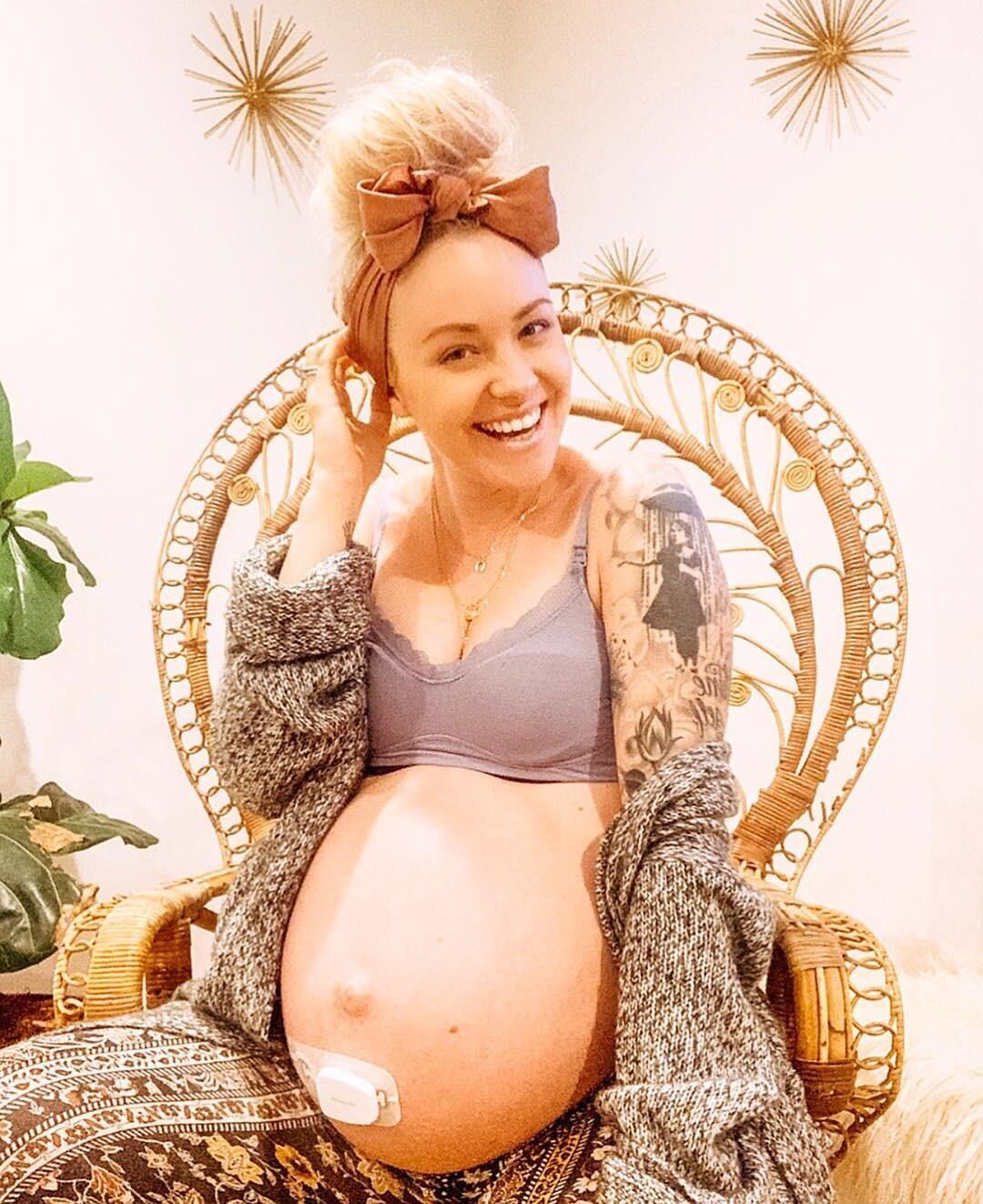 [Pregnant] very happy mom