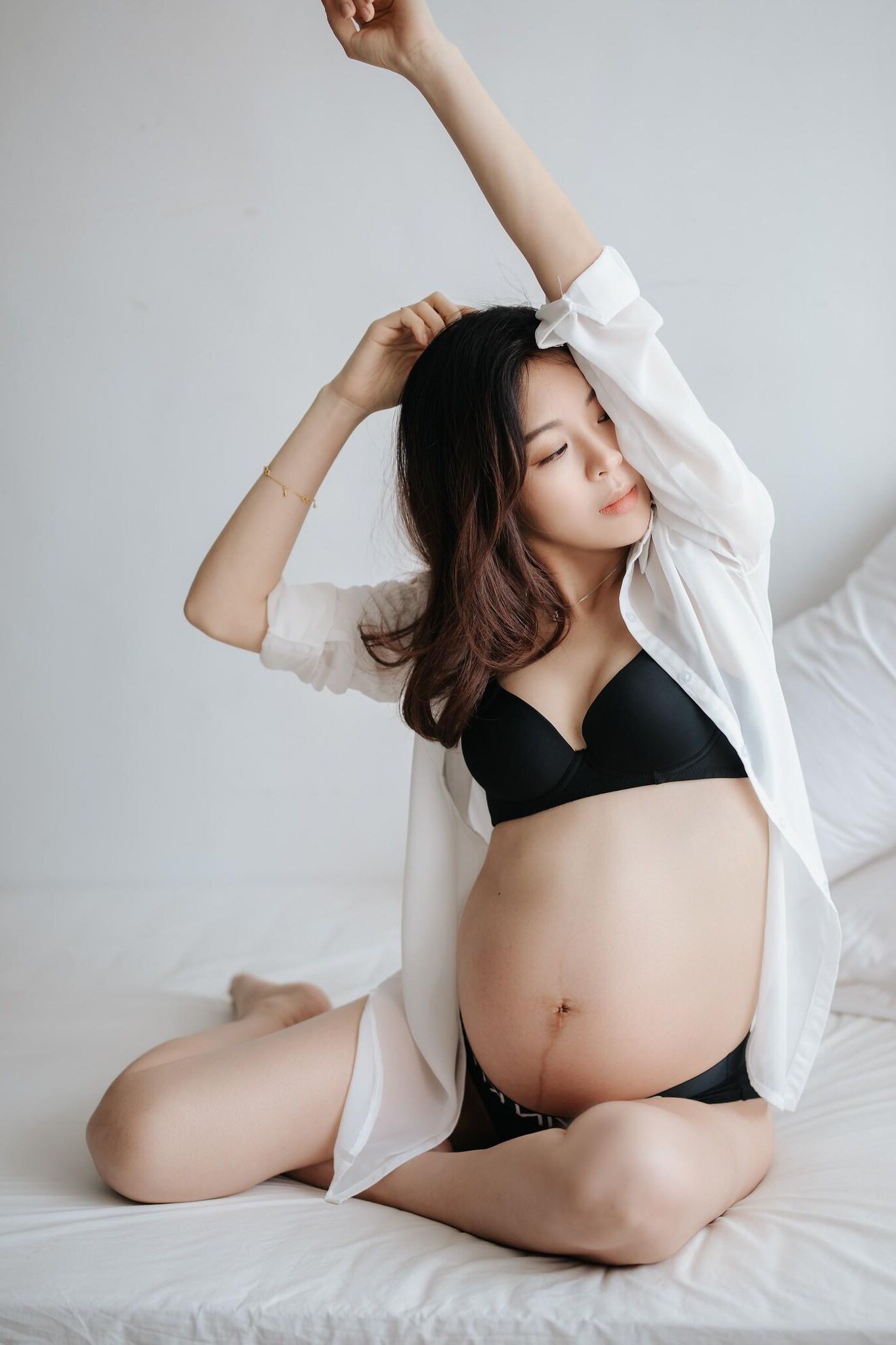 Pregnant Asian Women 3