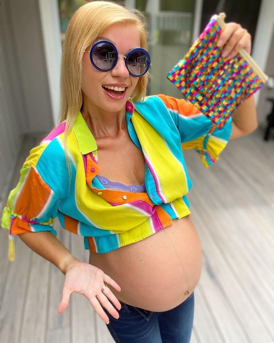 Pregnant Blonde Influencers 2