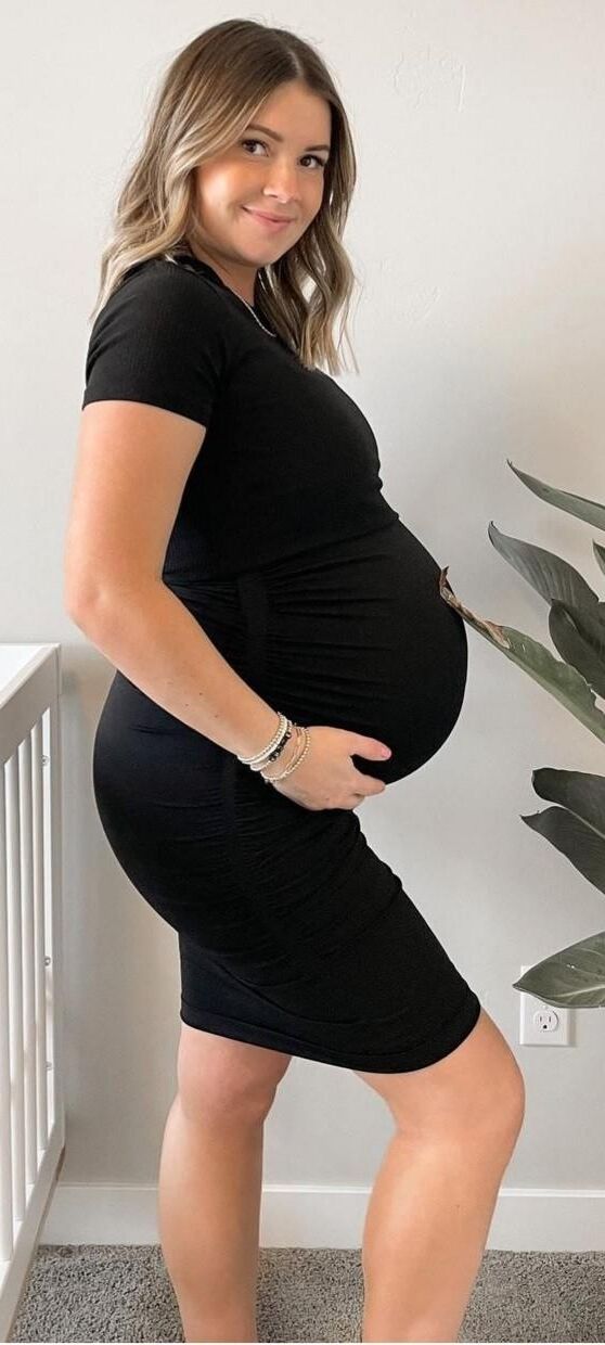 Pregnant Blonde Influencers 1