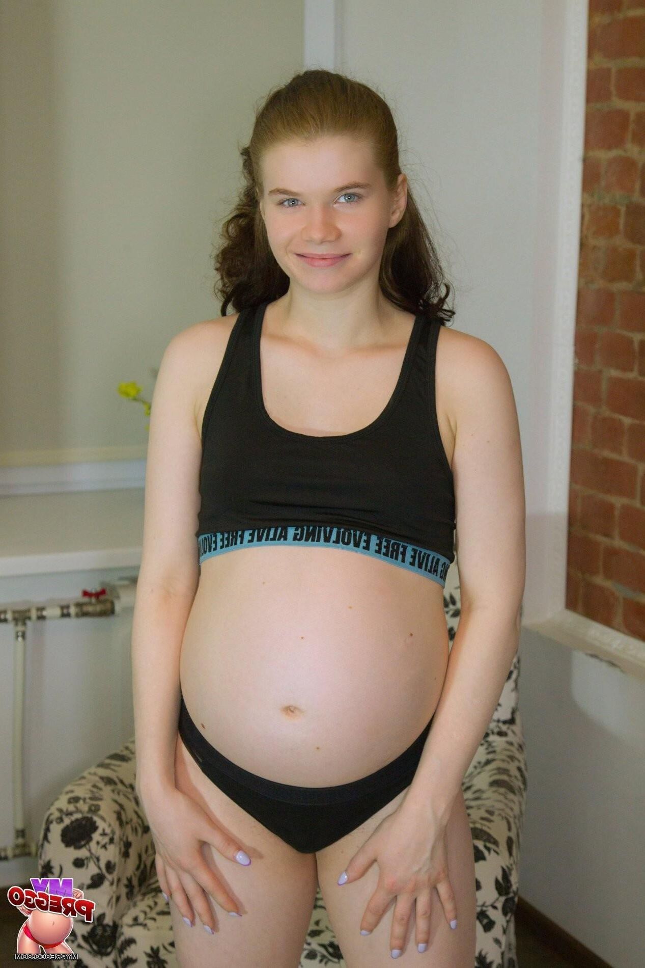 Alexa - 18 Years Old and Pregnant