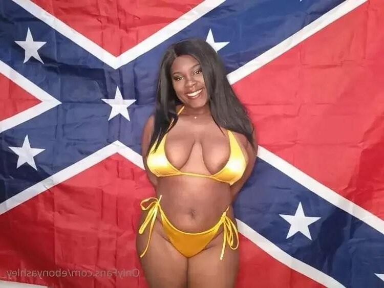 Ebony Ashley Black, la salope connaît sa place