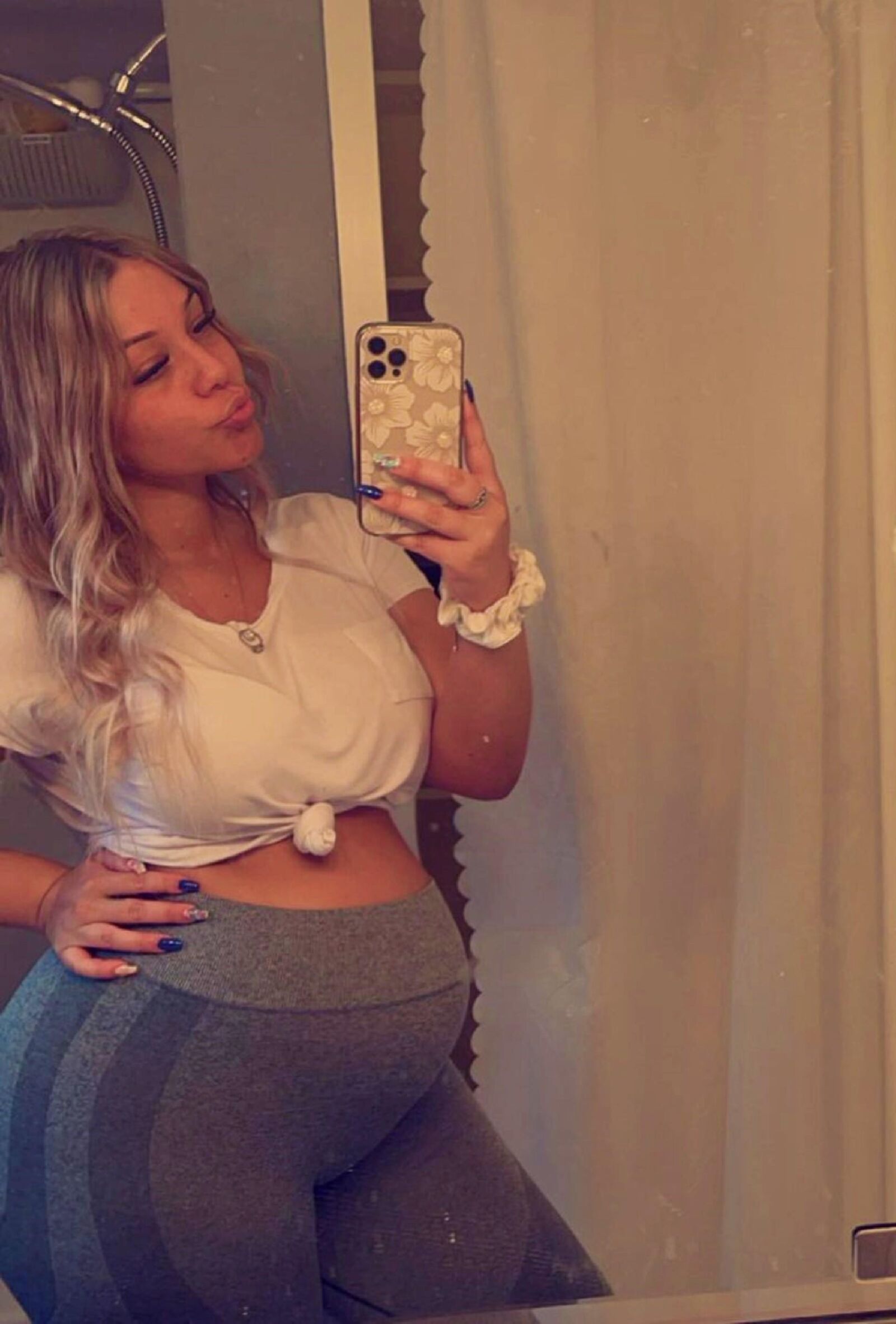 PREGNANT TEEN LEXI EXPOSED