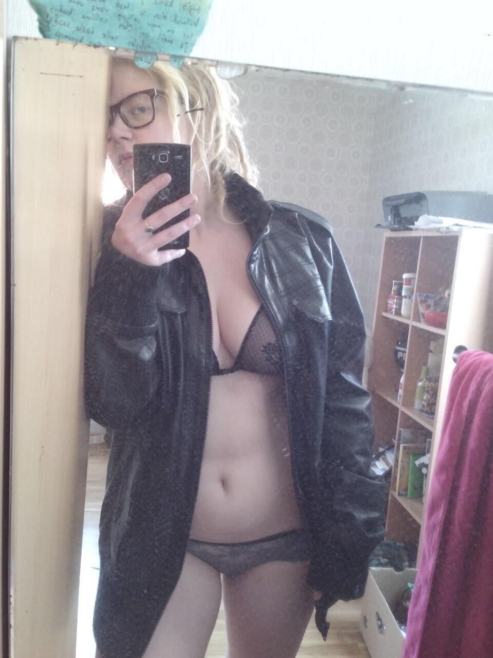 blonde teen nerd