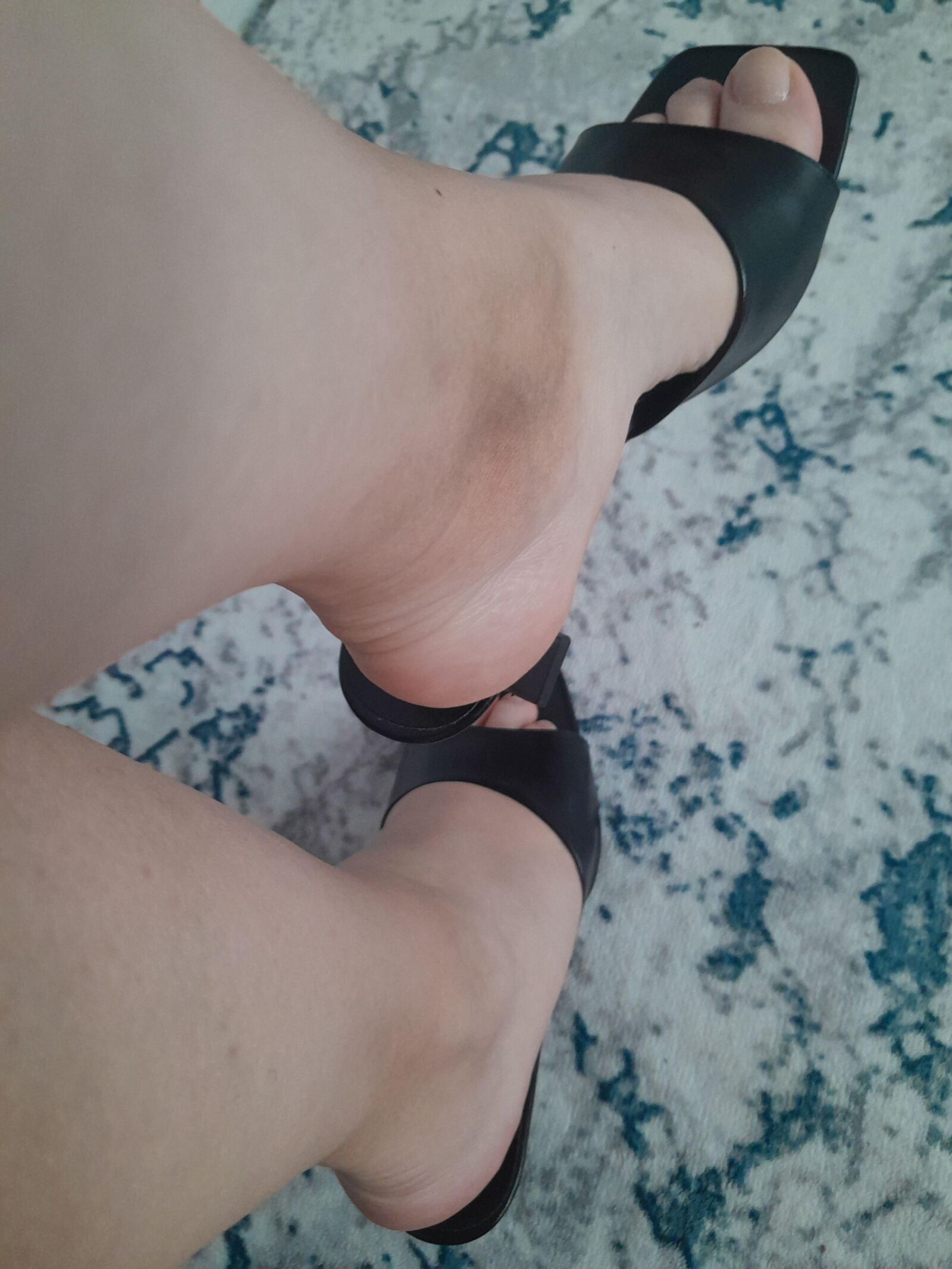 Milfs turcas al azar con tacones y vestido 2