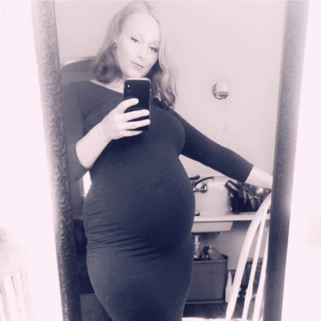 Pregnant Woman 34