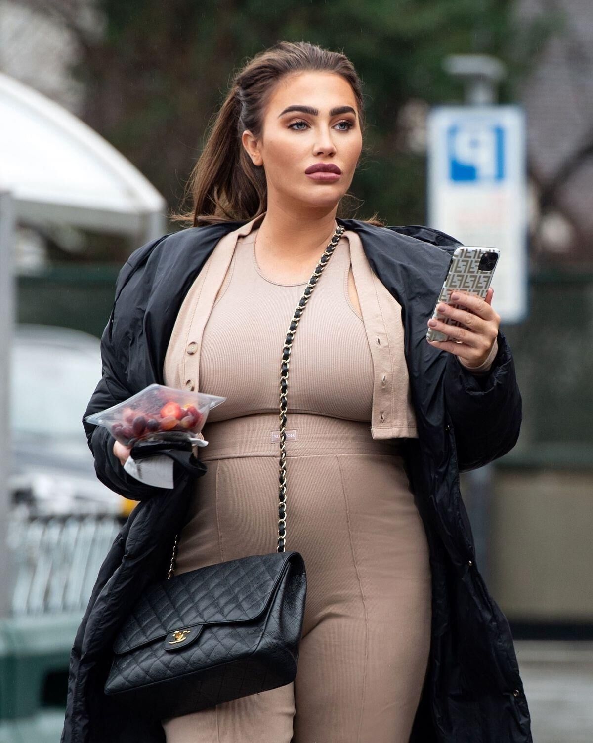 Lauren Goodger (PREGNANT BABES)