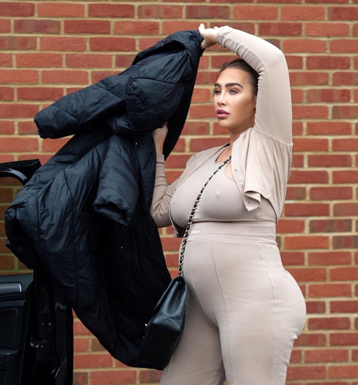 Lauren Goodger (PREGNANT BABES)