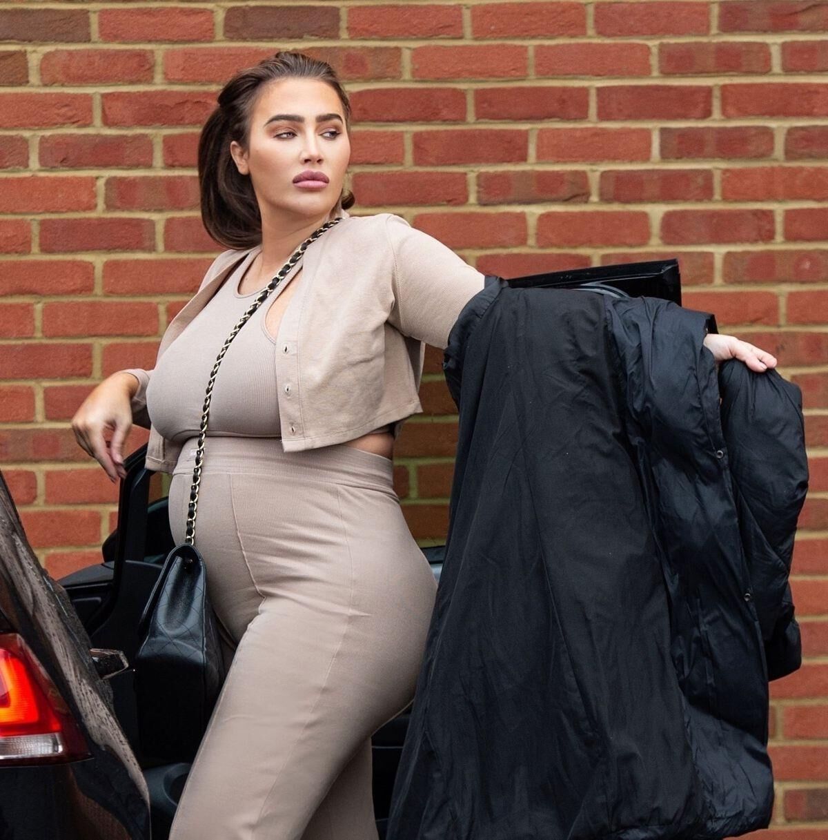 Lauren Goodger (PREGNANT BABES)