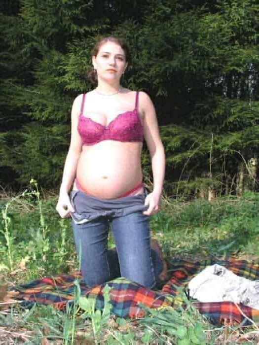 Pregnant Ann Outdoors