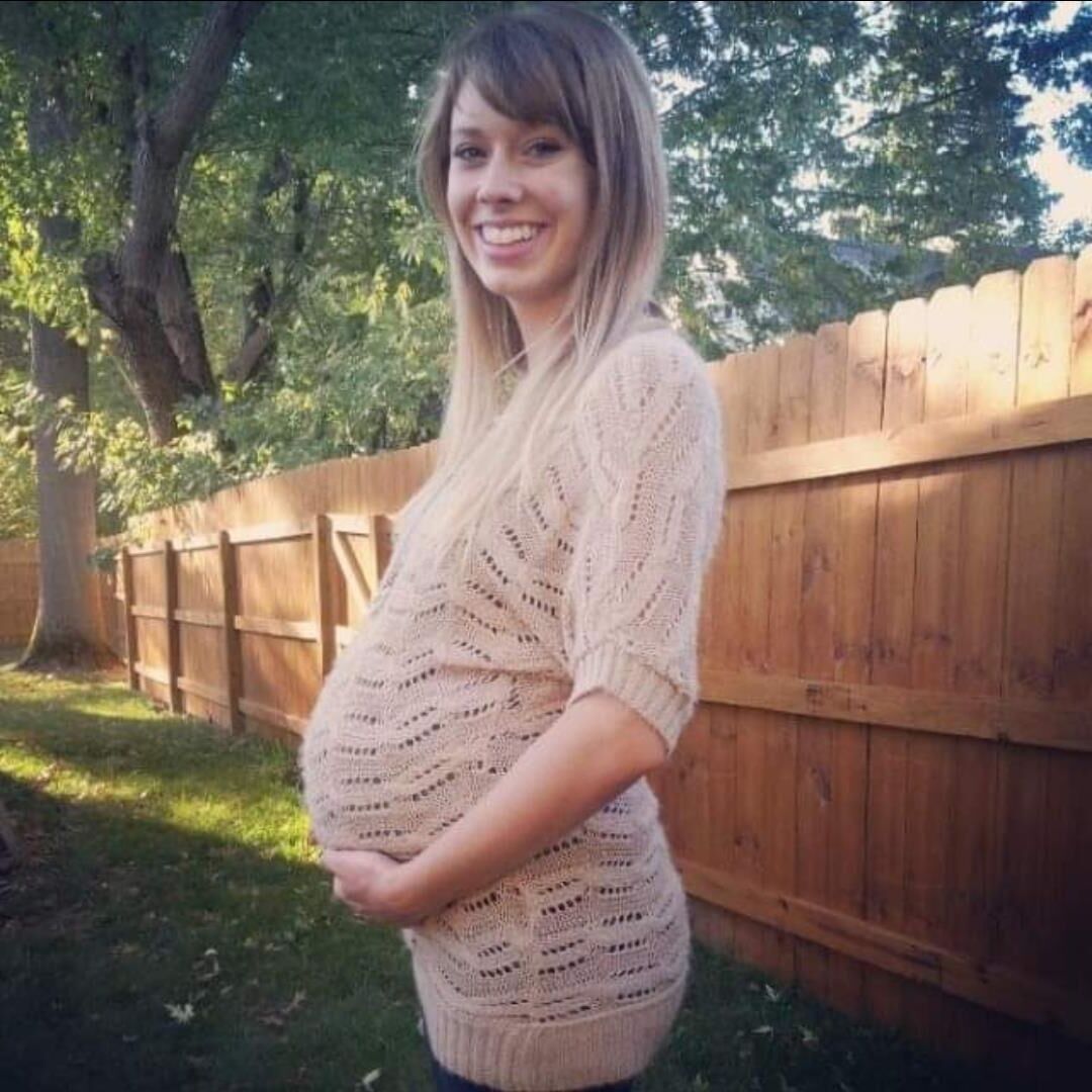 Pregnant Woman 27