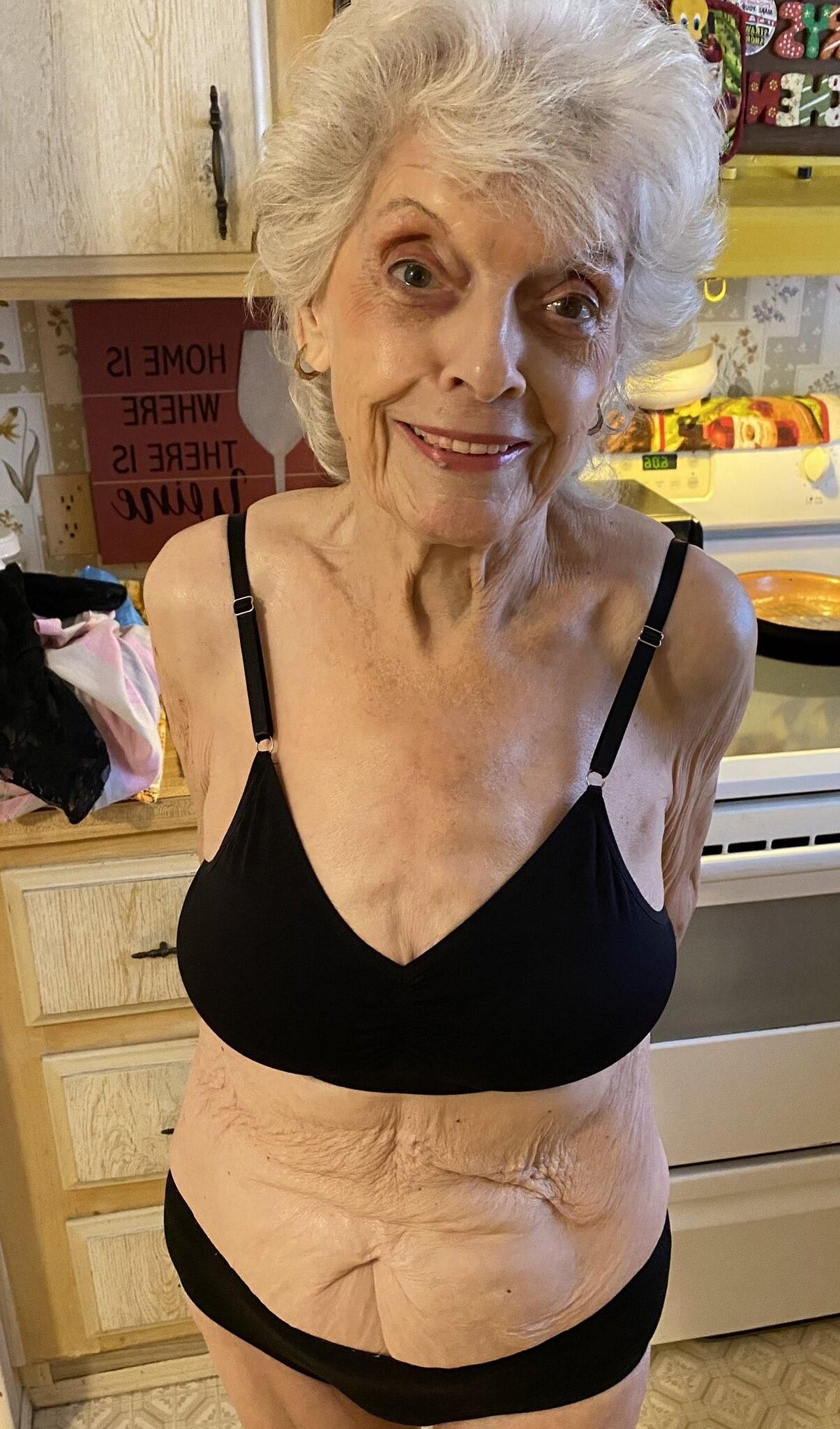 ABUELITA LINDA 85 AÑOS