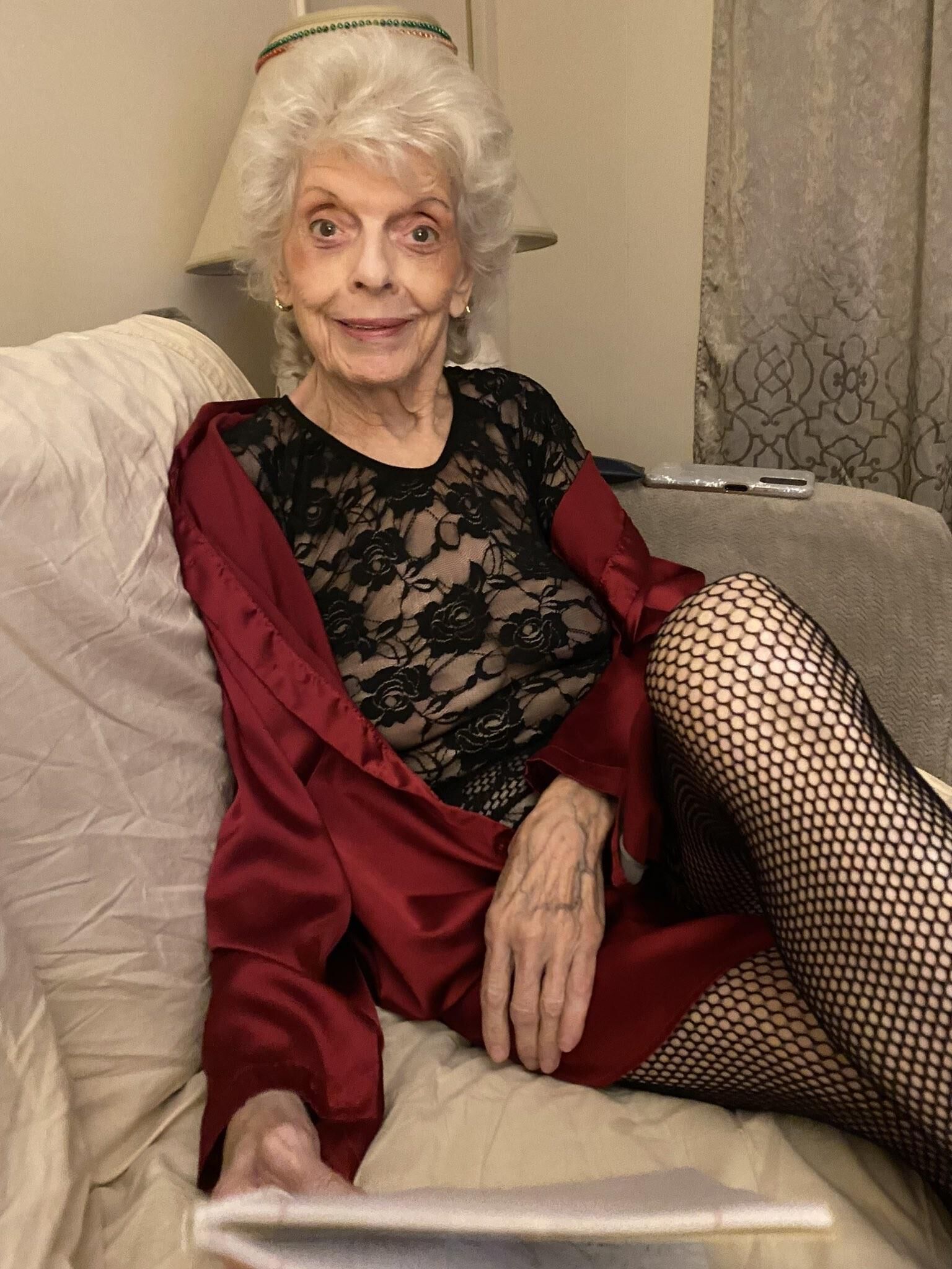 ABUELITA LINDA 85 AÑOS