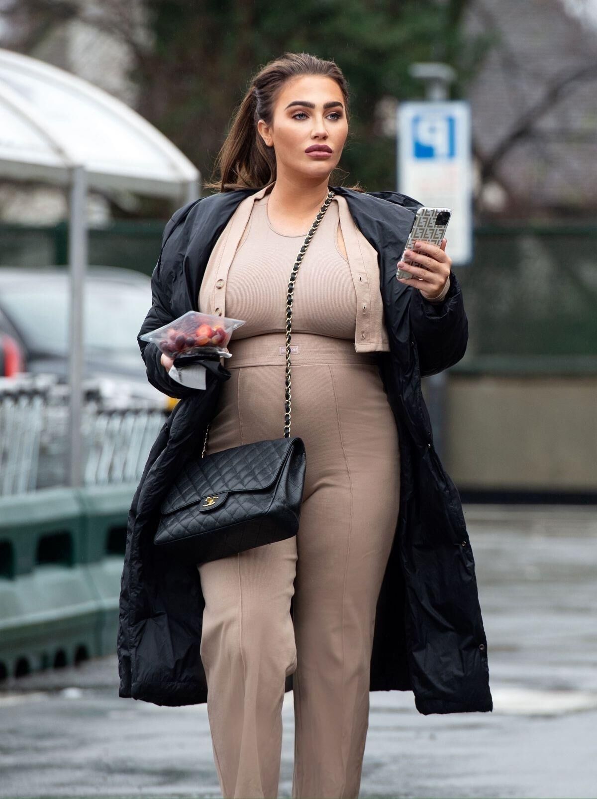 Lauren Goodger (PREGNANT BABES)