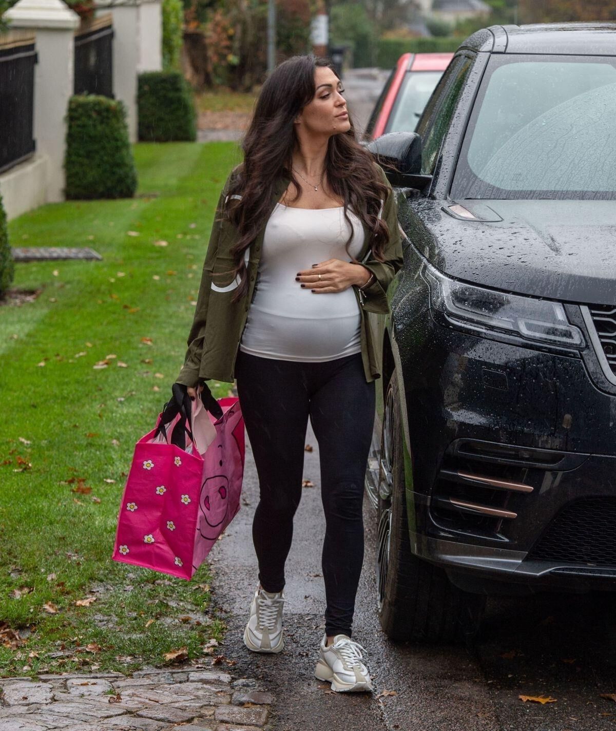 Casey Batchelor (PREGNANT BABES)